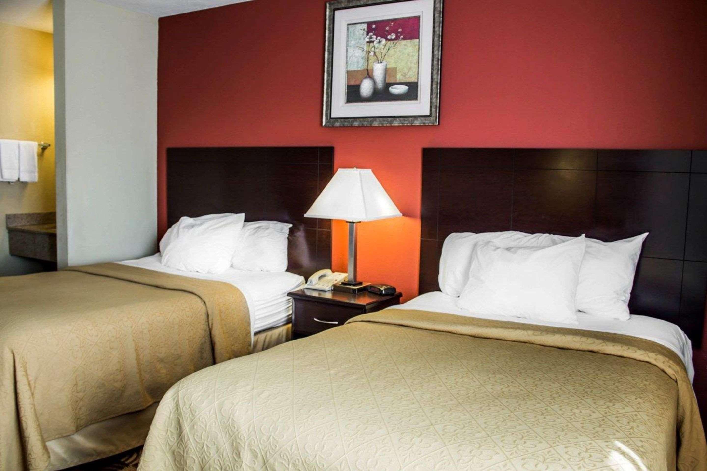 Quality Inn Brunswick Cleveland South Exterior photo