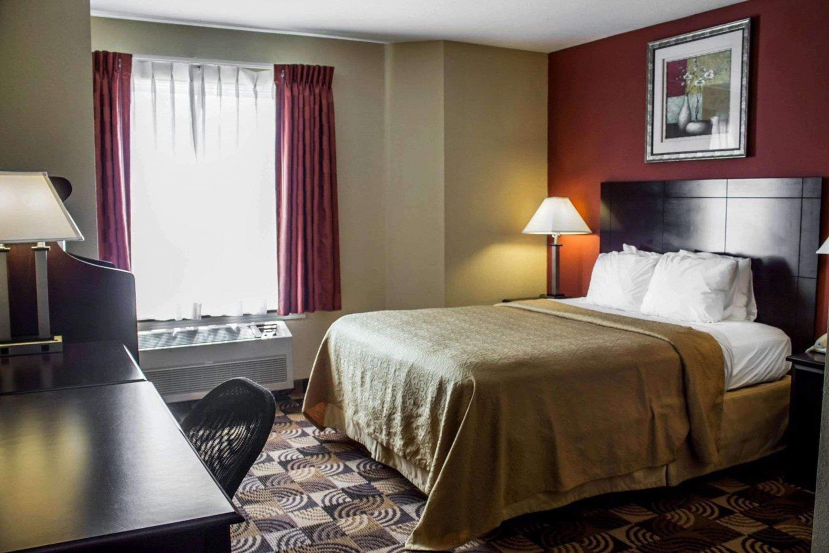 Quality Inn Brunswick Cleveland South Exterior photo
