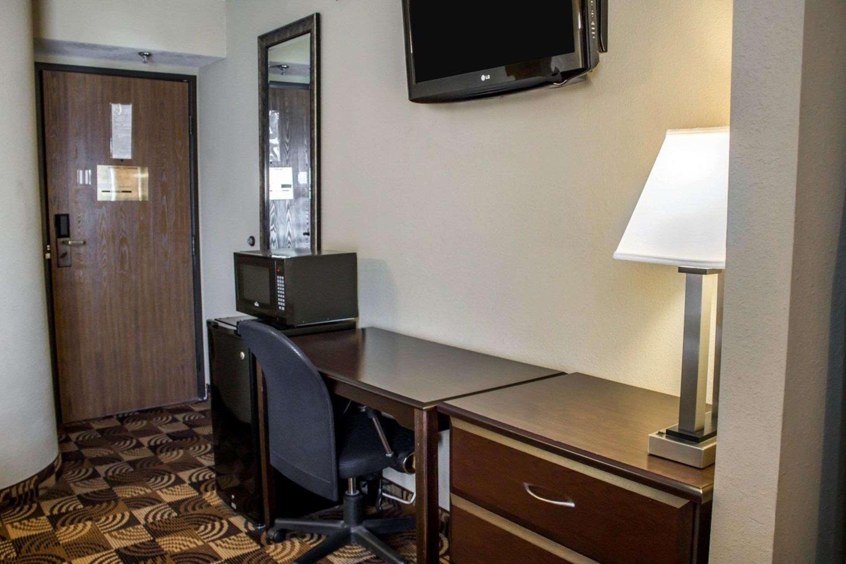 Quality Inn Brunswick Cleveland South Exterior photo