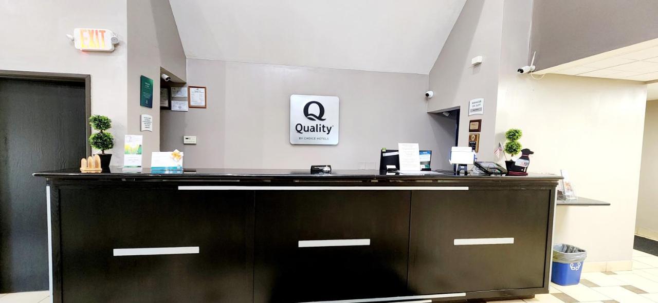 Quality Inn Brunswick Cleveland South Exterior photo